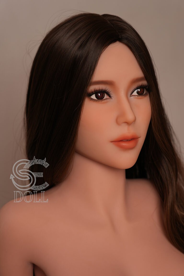 Regina K SE Doll 33